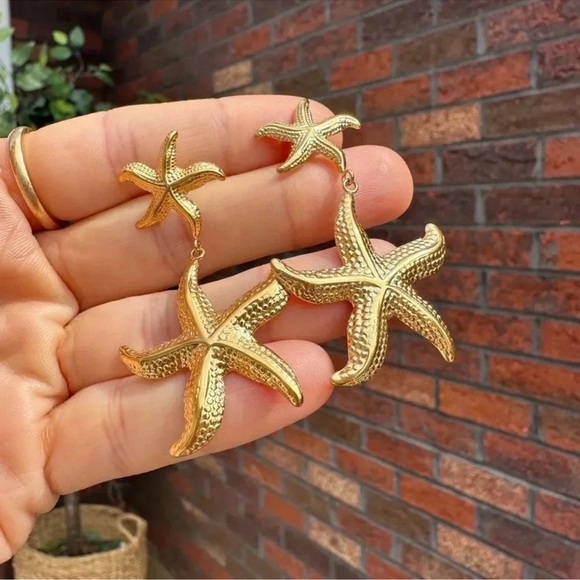 Anthropologie Starfish 18K Gold Stainless Steel Waterproof  Earrings - Picture 4 of 15